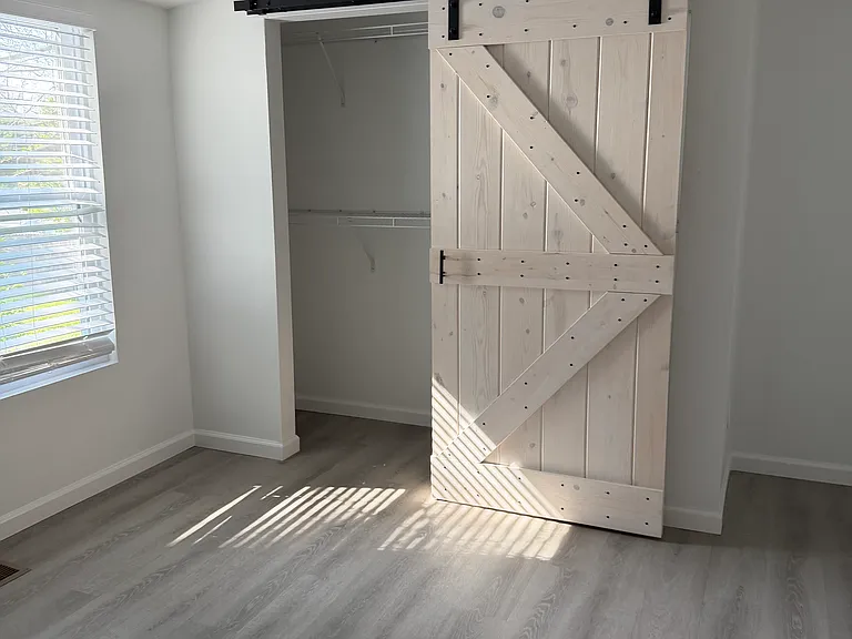 813 Norton Ave — Photo 11
