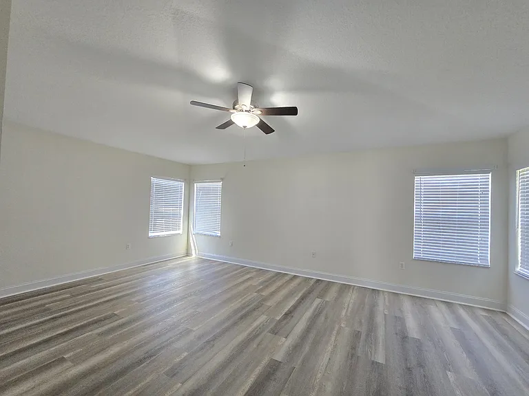 7855 Tuscany Woods Dr — Photo 37