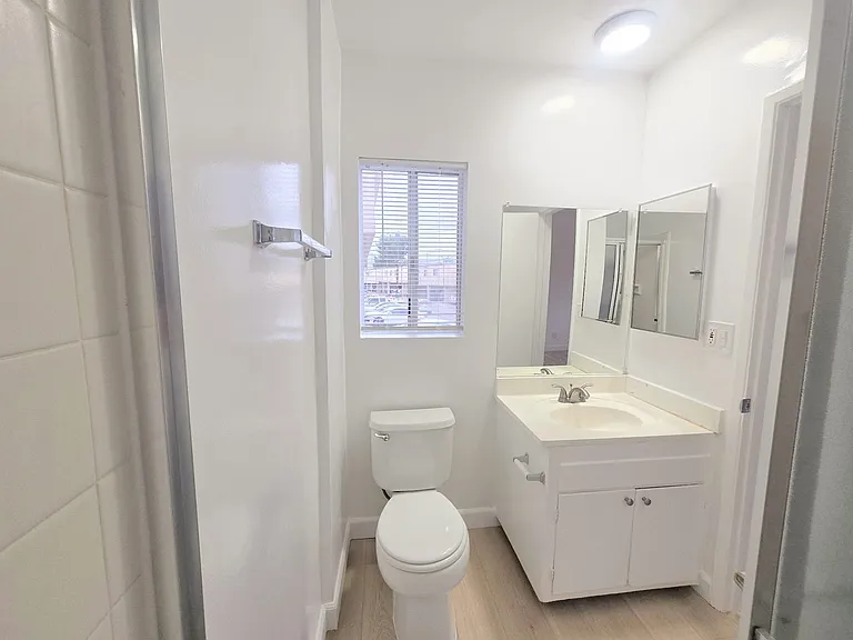 8750 Topanga Canyon Blvd #6 — Photo 23