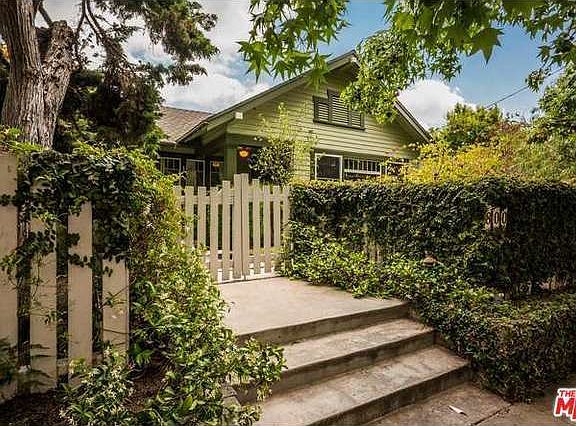 2nd image of 800 N Melrose Hl