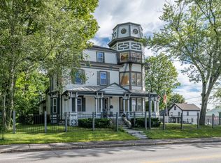 75 Main St, Richmond, ME 04357