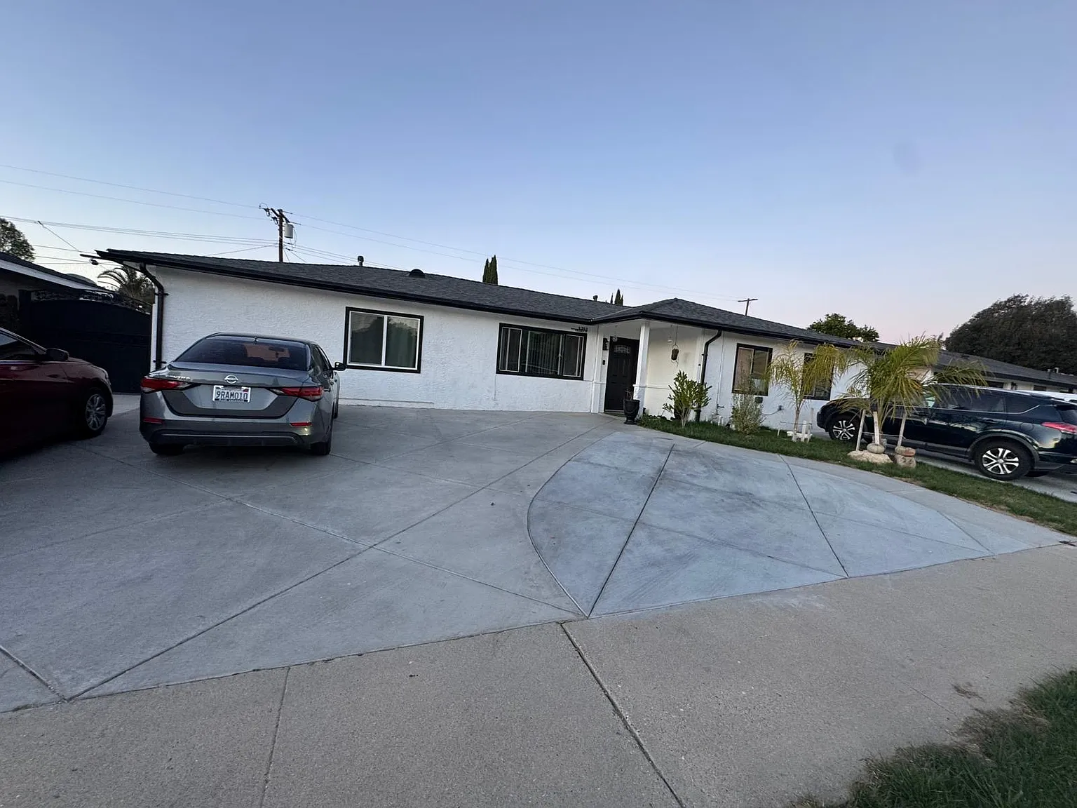 3 bed, 1300 sqft, $3,500 — Photo 1