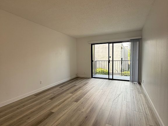4th image of 5715 Elmer Ave