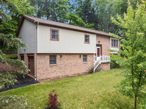 803 E Arcadia Dr, Pittsburgh, PA 15237