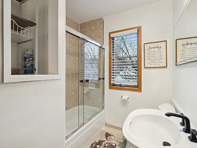 42 Ella St — Photo 17