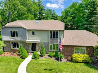 5548 Foley Rd, Cincinnati, OH 45238