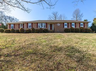 2056 Dade Cir, Dickson, TN 37055