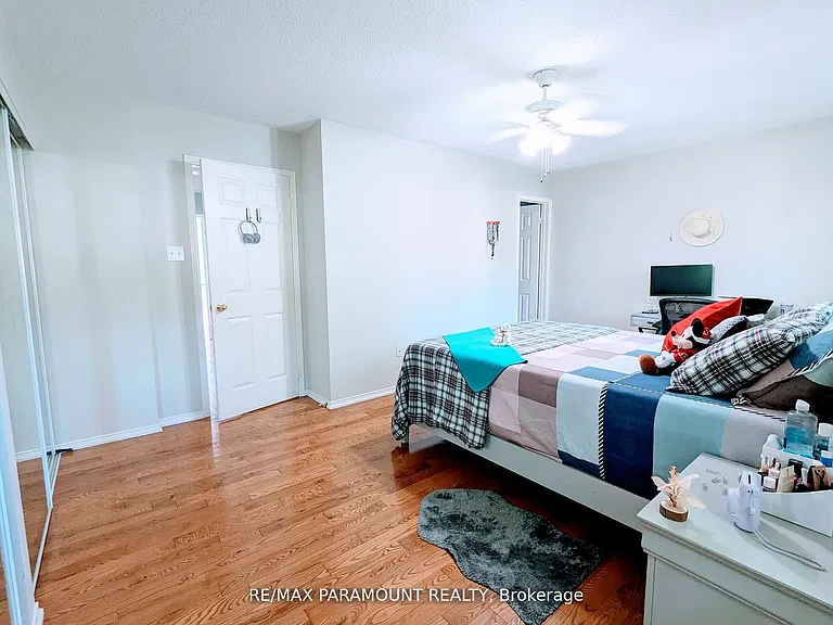 37 Wickstead Ct — Photo 17