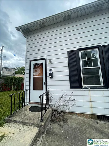 551 Sumner Ct Photo 1