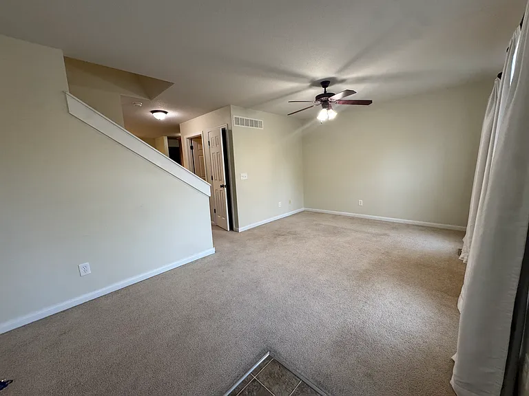 8123 N Drury Ave — Photo 3