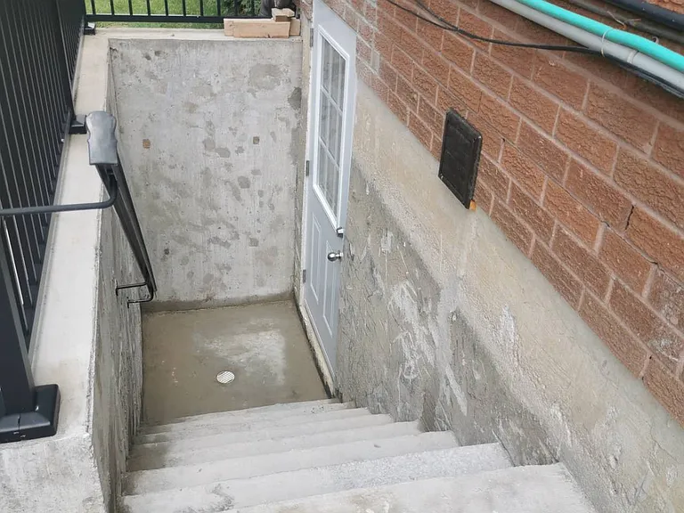 2 Maxwell Ct — Photo 3