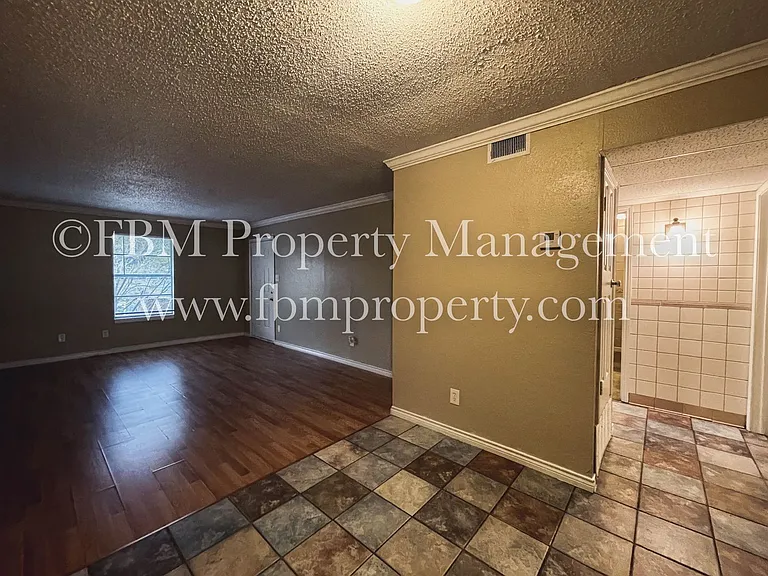 2608 W Sycamore Ave #7 — Photo 8