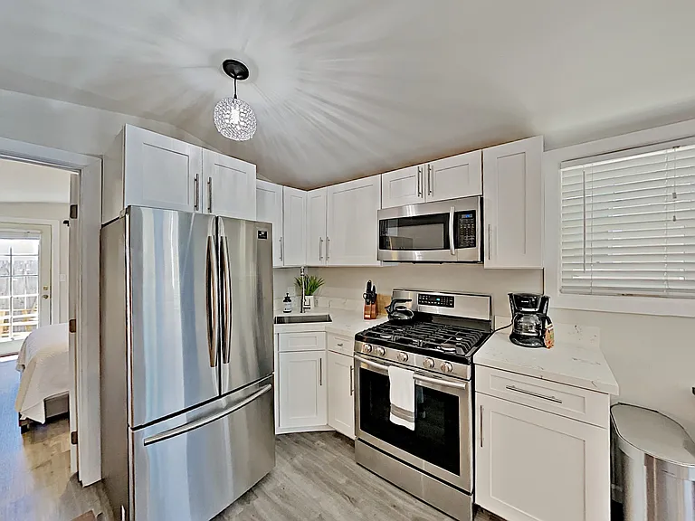 942 23rd St #A — Photo 25