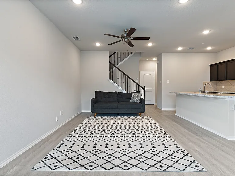 2833 Bellflower Dr — Photo 15