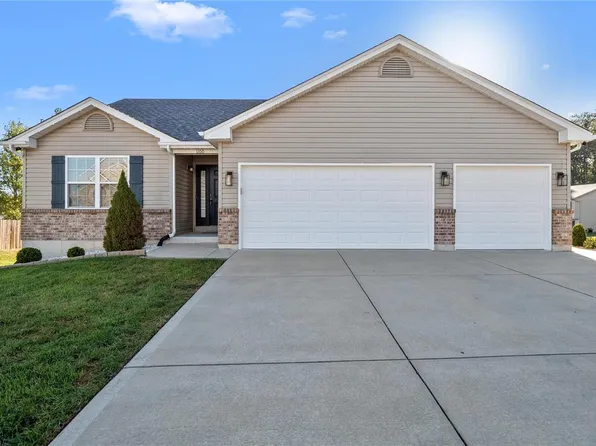 1100 Jaxson Dr, Foristell, MO 63348