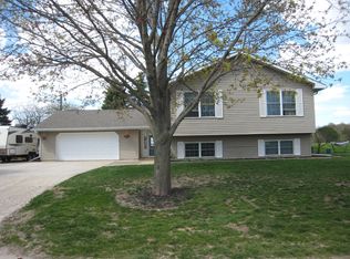 W5646 Lake Shore Dr, Elkhorn, WI 53121