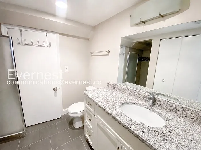 3822 N Kenmore Ave #1 — Photo 16