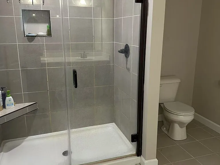 master bedroom private bath