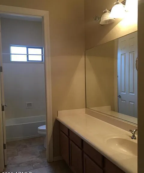 2417 E Iris Dr — Photo 20