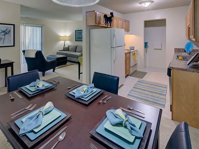 Hunter's Mill Apartments — Photo 22