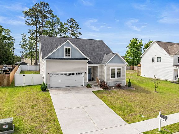 4th image of 151 Broadleaf Dr