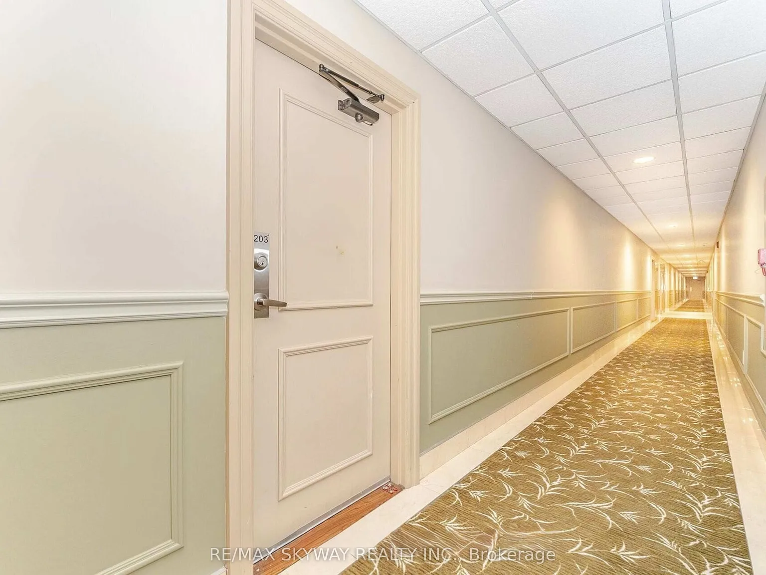 2 bed, $2,750 — Photo 2