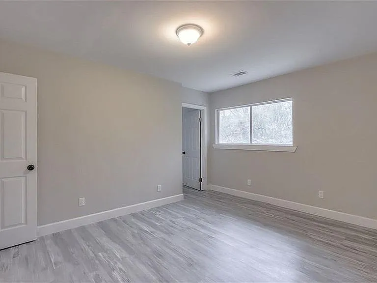 4056 Dallas Acworth Hwy NW — Photo 8
