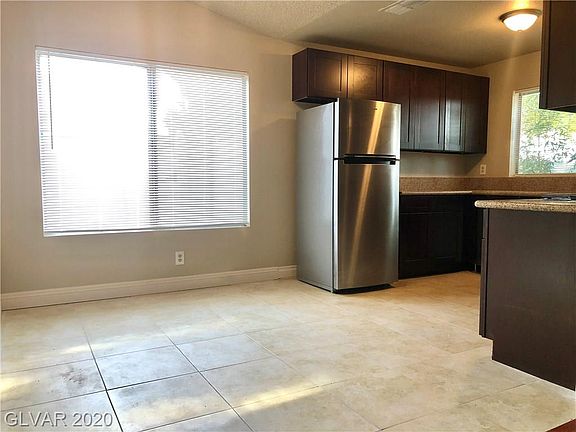 3rd image of 5559 Ballinger Dr