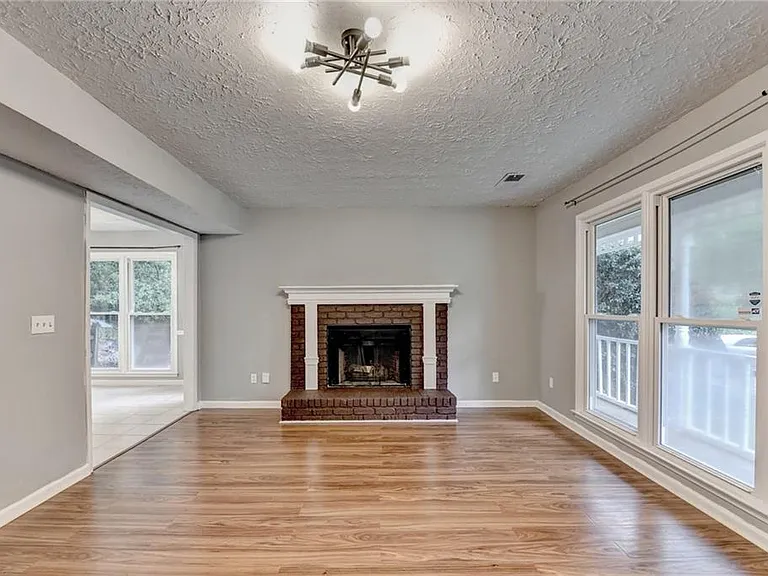 1181 Izod Ct — Photo 7