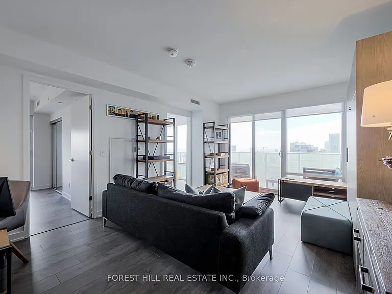 501 Yonge St #3809 — Photo 9