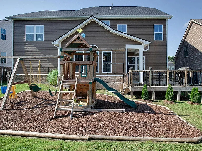 8033 Brookpark Ave — Photo 2