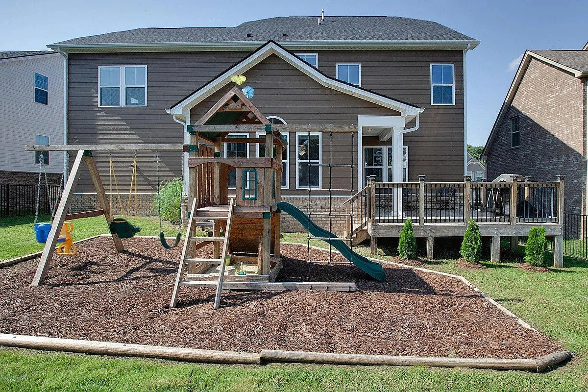 Building Photo - 8033 Brookpark Ave