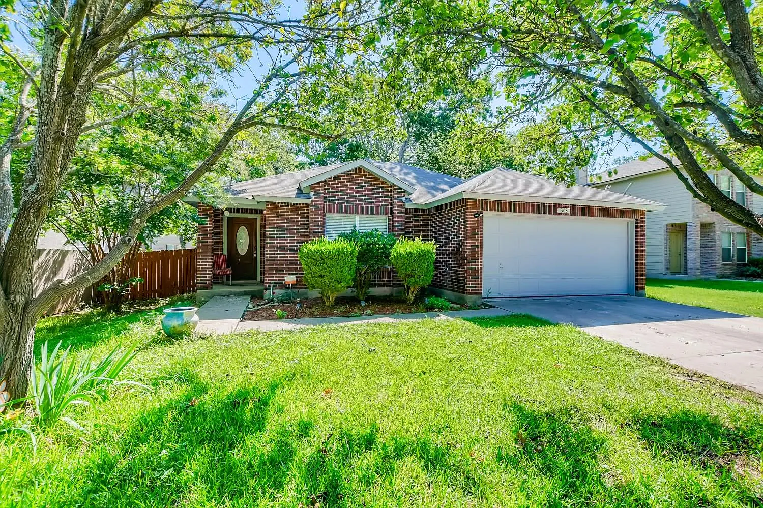 3 bed, 2.0 bath, 1507 sqft, $1,850 — Photo 1
