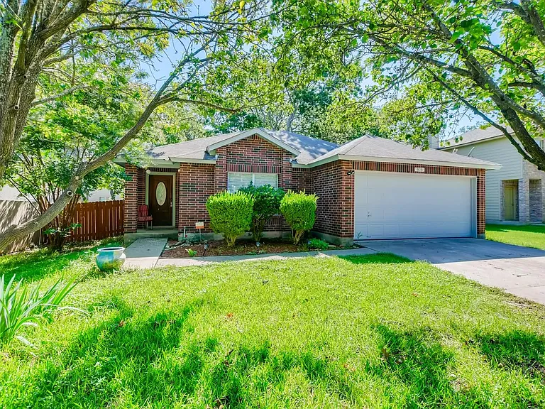 303 Bello Dr — Photo 1