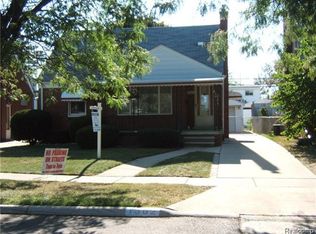 1502 11th St, Wyandotte, MI 48192