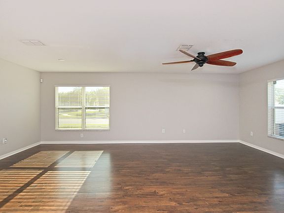 3rd image of 18121 Glastonbury Ln