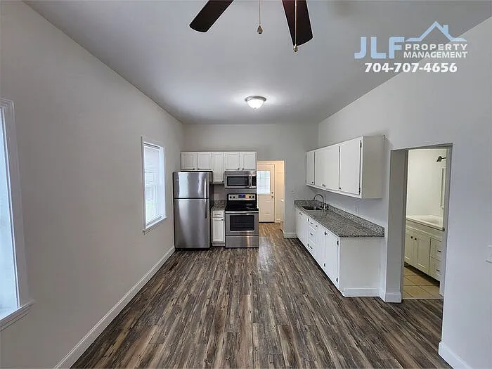 1421 Oakshade Ave — Photo 4