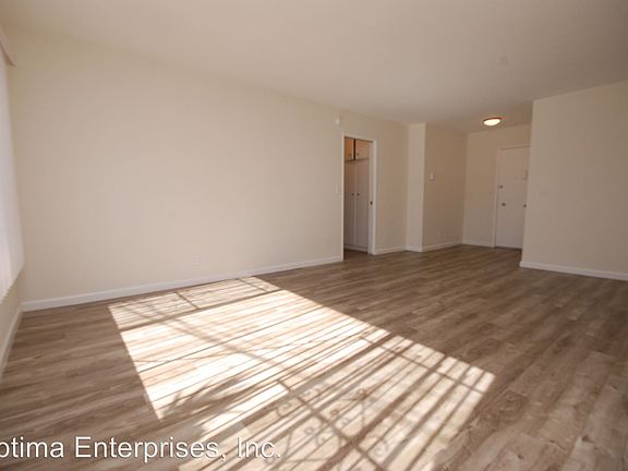 2nd image of 1202 N Fuller Ave APT 09