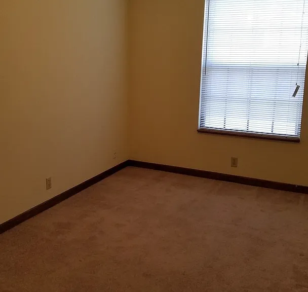 3266-3268 E Longfellow Ct — Photo 11