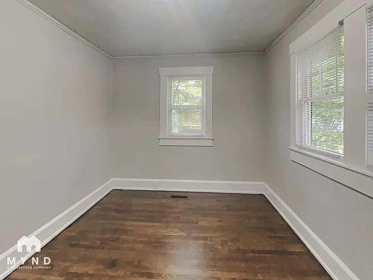 4817 Avenue N — Photo 19