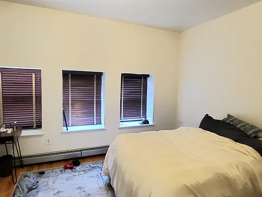Rented by Compass | media 40