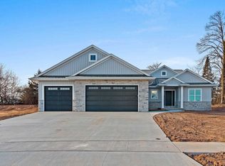 2585 S Stellita Cir, De Pere, WI 54115