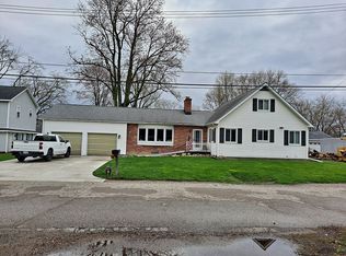 12888 Matthews St, Carleton, MI 48117