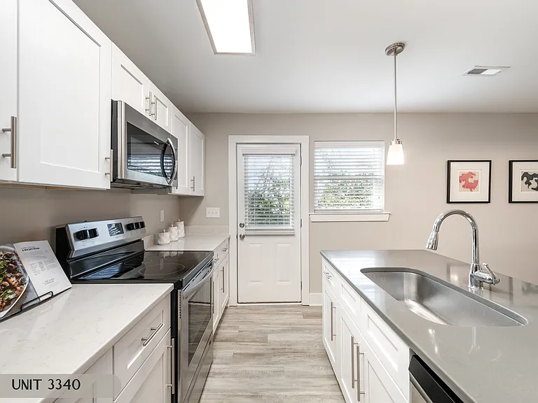 3340 Washburn Ave — Photo 22