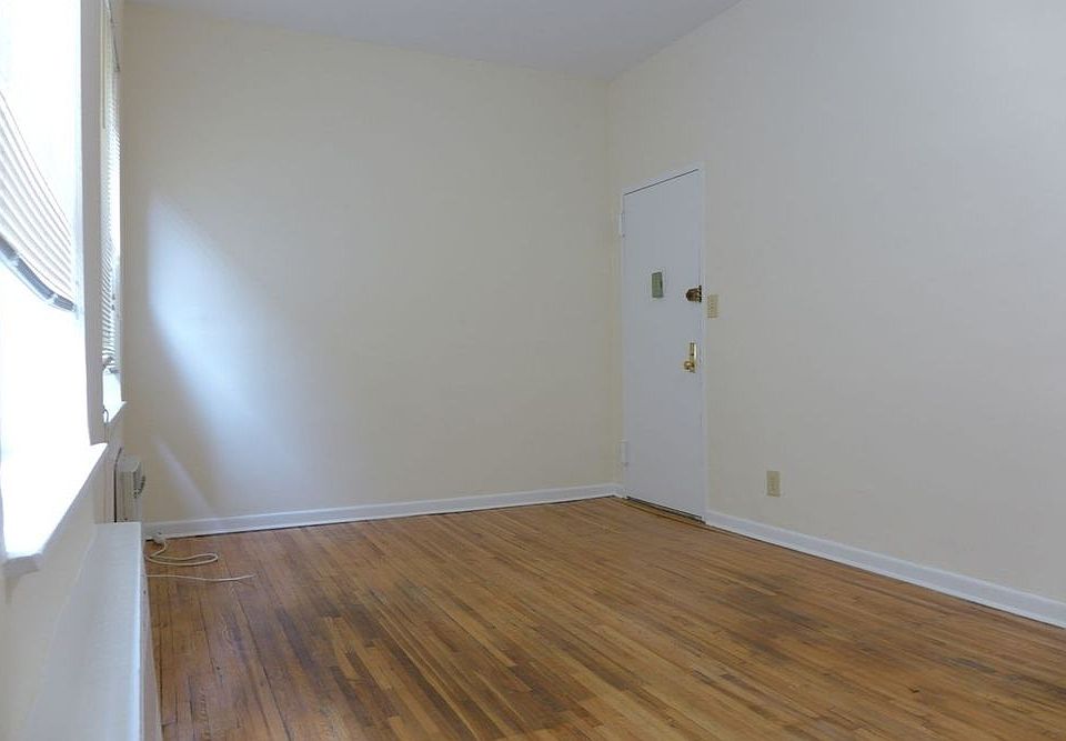 2nd image of 23 W 84th St APT 4D