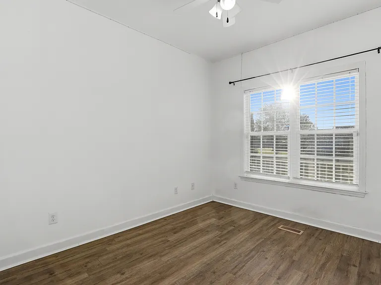 100 Amandas Way — Photo 23