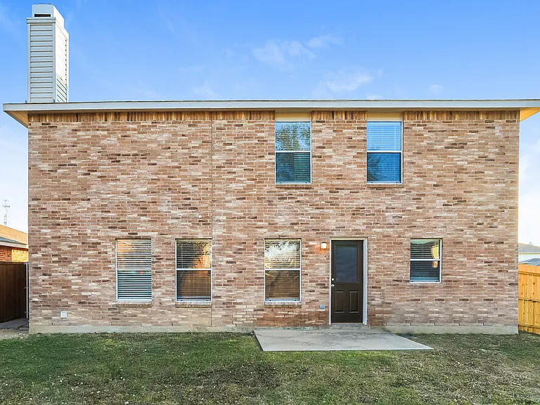16101 Hollyhill Ct — Photo 17
