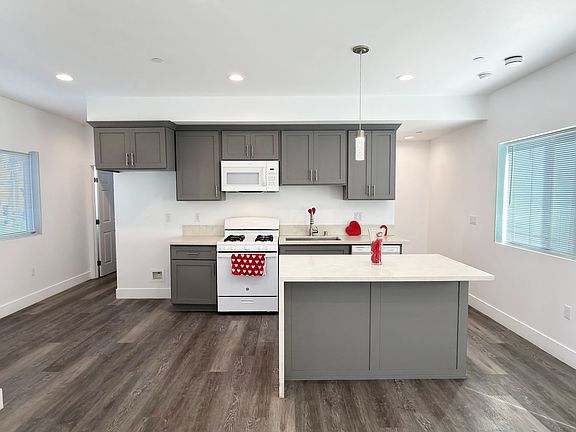 4th image of 1491 Atlantic Ave #1491