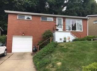 561 Lucia Dr, Pittsburgh, PA 15221