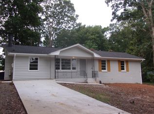 259 Dogwood Ln, Lawrenceville, GA 30046